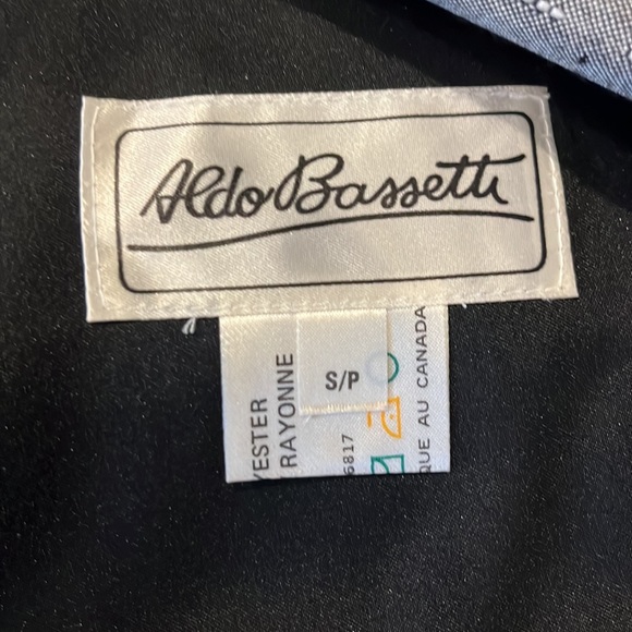 Two piece suit - Picture 5 of 7